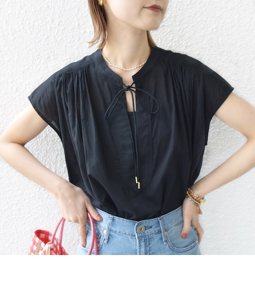 〈手洗い可能〉スキッパー タック フレンチ スリーブ ブラウス