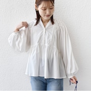 【WEB限定】〈手洗い可能〉ショルダー 刺繍 タック ブラウス