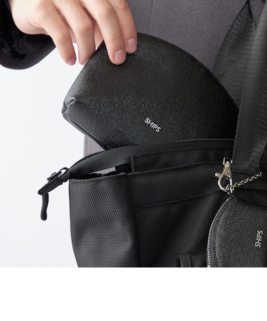 【WEB限定】SHIPS:【SAFFIANO LEATHER】ラウンド ジップ ポーチ