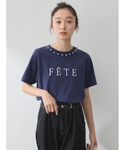 襟パール刺繍ロゴTシャツ