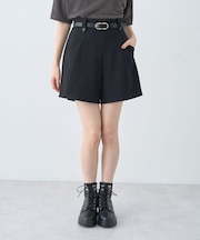 ベルト付きタブデザインショートパンツ