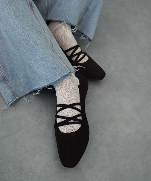 レースアップニットバレーシューズ