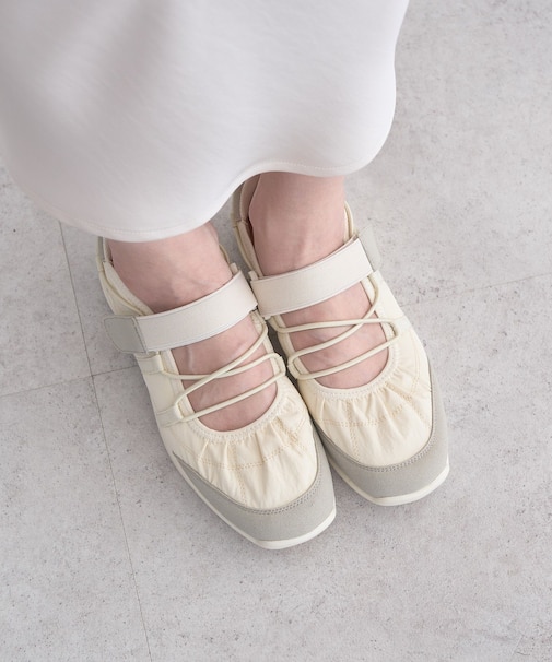 ドローコードスニーカー