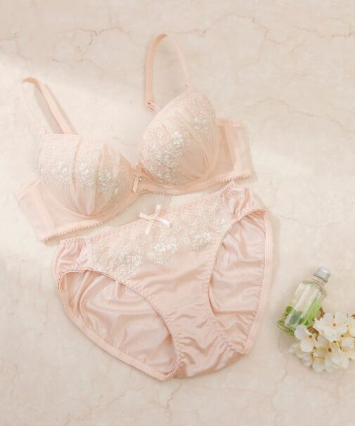 プチフラワーシュシュ ブラ&ショーツ ナイスフィットシリーズ