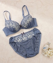 【EFカップ】プチフラワーシュシュ ブラ＆ショーツ ナイスフィットシリーズ