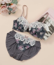 【EFカップ】ロココ調クラシカルローズ ブラ&ショーツ ナイスフィットシリーズ