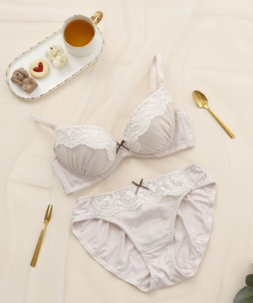 スウィートプリーツ ブラ&ショーツ ナイスフィットシリーズ