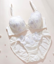 花柄刺しゅうソフトワイヤーブラ＆ショーツ