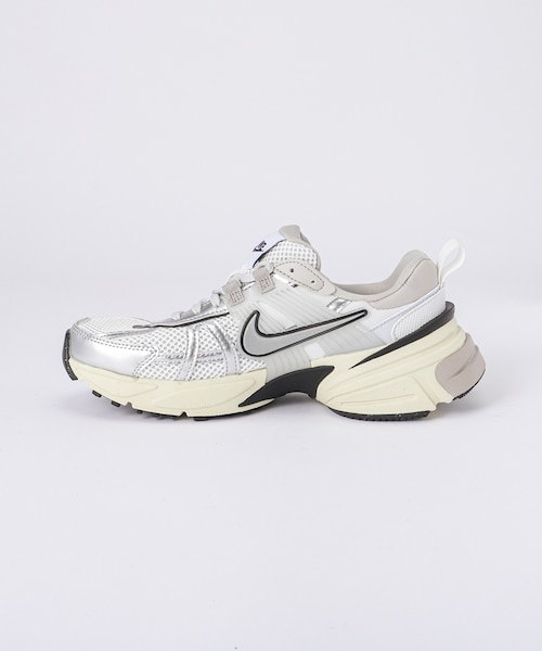 ★一時的限定値下げ中★ ＜NIKE＞ウィメンズ V2K RUN/スニーカー NIKE＞ウィメンズ V2K RUN/スニーカー｜エムオーピーオンライン