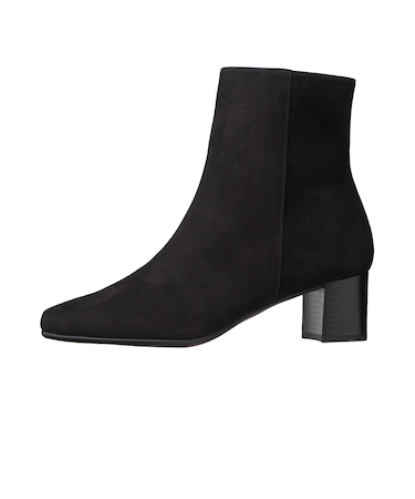 <DIANA> ショートブーツ