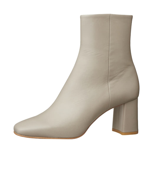 <DIANA> ショートブーツ