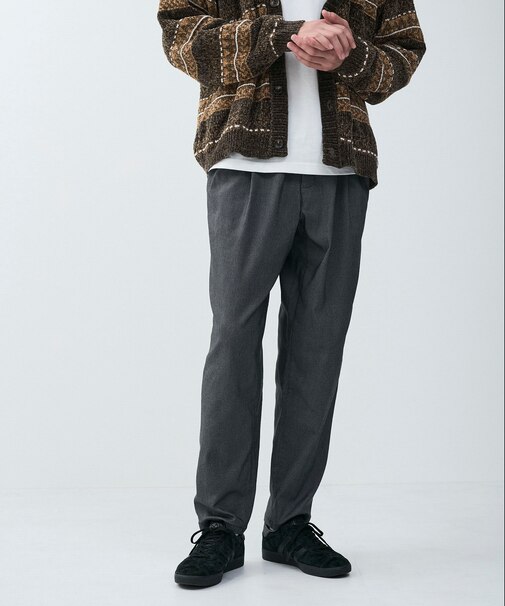 j.n.r.d/静電防止機能付き裏起毛タックテーパードパンツ