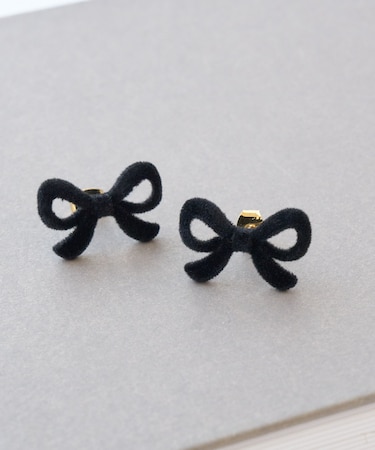 フロッキーリボンピアス