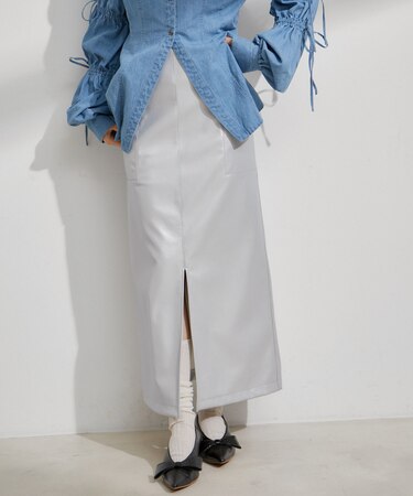 フェイクレザーIラインスカート