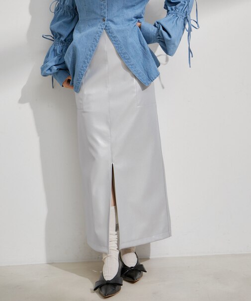 フェイクレザーIラインスカート