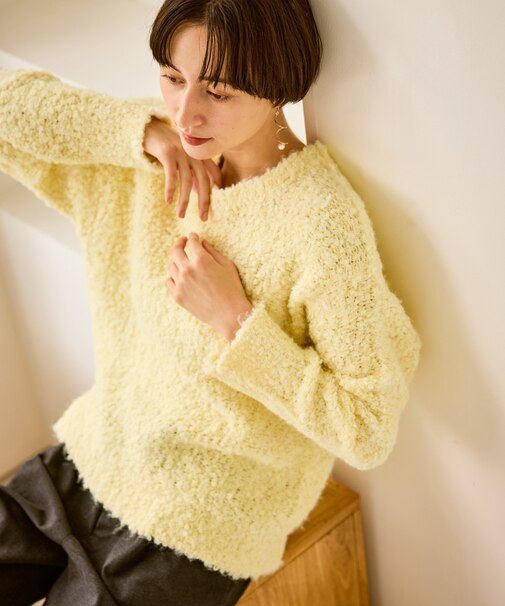 ブークレカラーニット