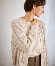 ケーブルニットカーディガン