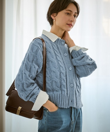 ケーブルニットカーディガン