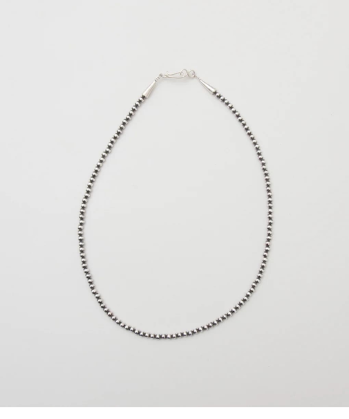Navajo pearl 4mm / Oxidaized Silver