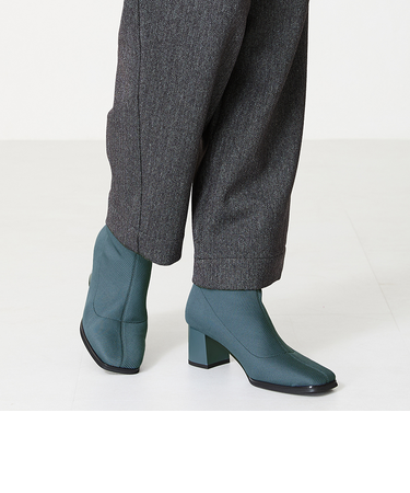 スクエアトゥニットブーツ