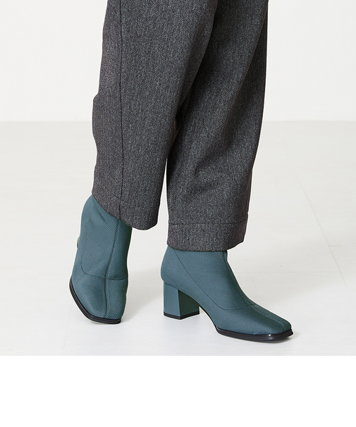 スクエアトゥニットブーツ