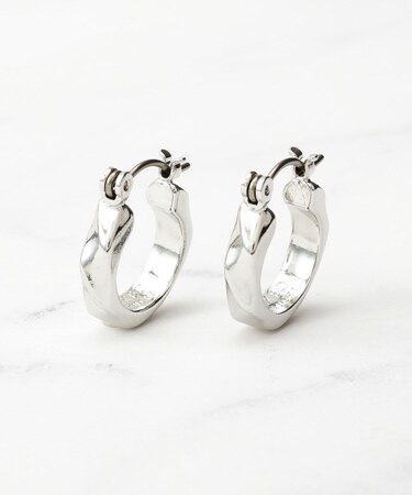 トゥイグピアス