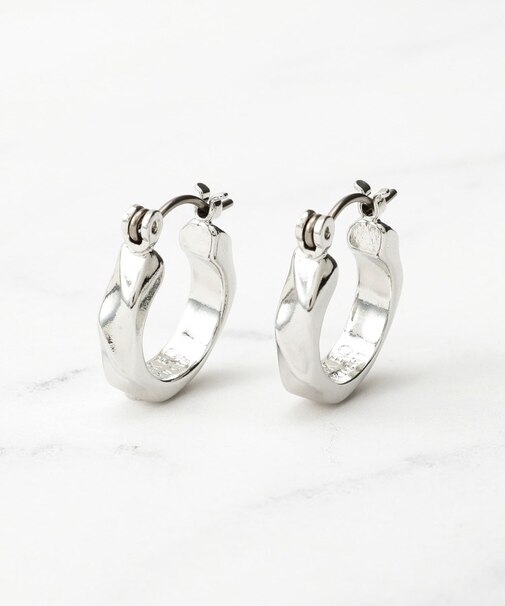 トゥイグピアス