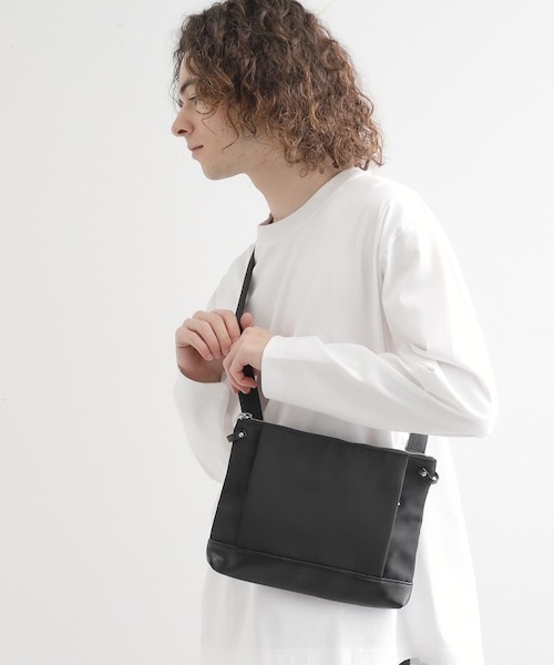 新品未使用　TACHINUタチヌ　サコッシュ　ビターチョコレート Refined Leather サコッシュ