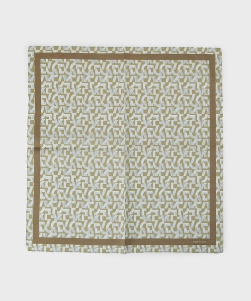 パズル柄プリントハンカチ