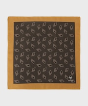 525 Designシリーズ ? 遊び心あふれる新しいリバーシブルチーフ