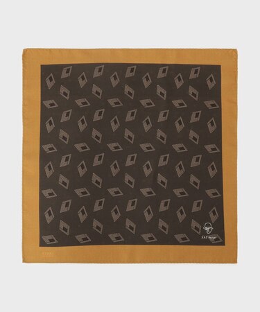 525 Designシリーズ ? 遊び心あふれる新しいリバーシブルチーフ