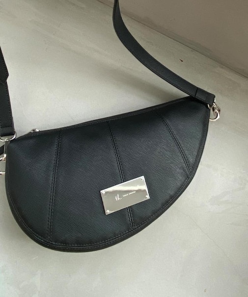 アシンメトリーハーフムーンショルダーバッグ