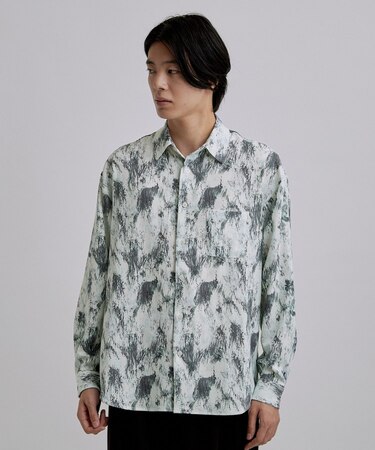 アブストペイント柄シャツ