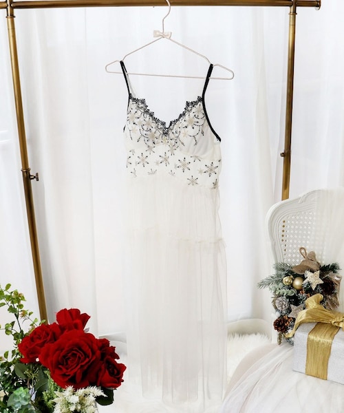 グレッタ カップ付マキシワンピース｜リサマリのアウトレット通販