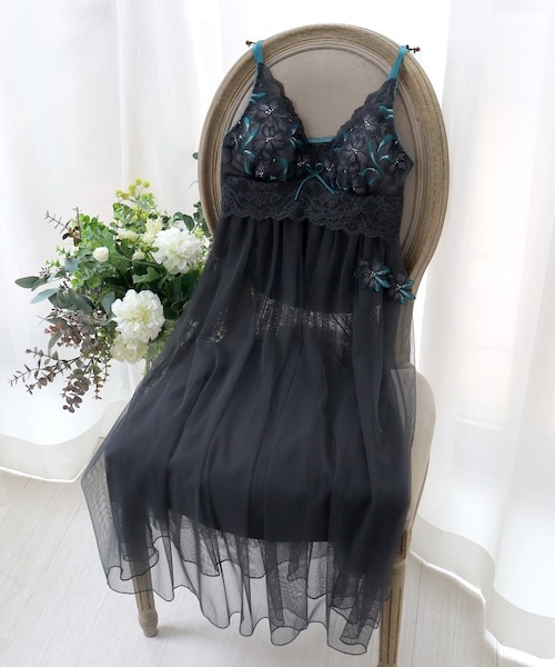 ケリー カップ付マキシワンピース｜リサマリのアウトレット通販｜三井