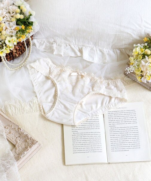 イリーナ サニタリーショーツ