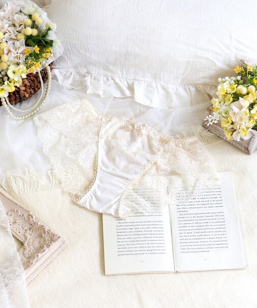 イリーナ レースショーツ