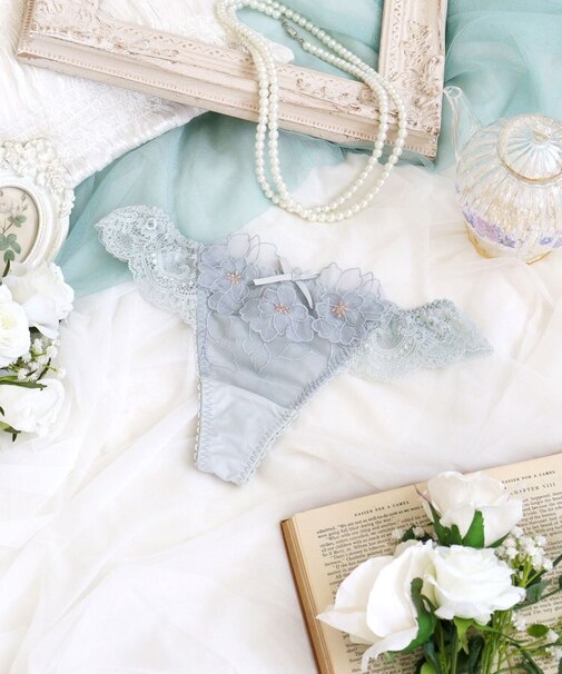 スティーナ Tバック