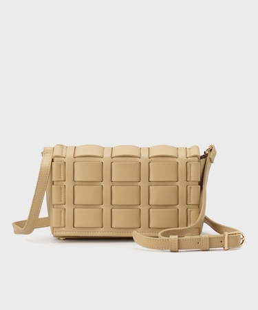 メッシュショルダー