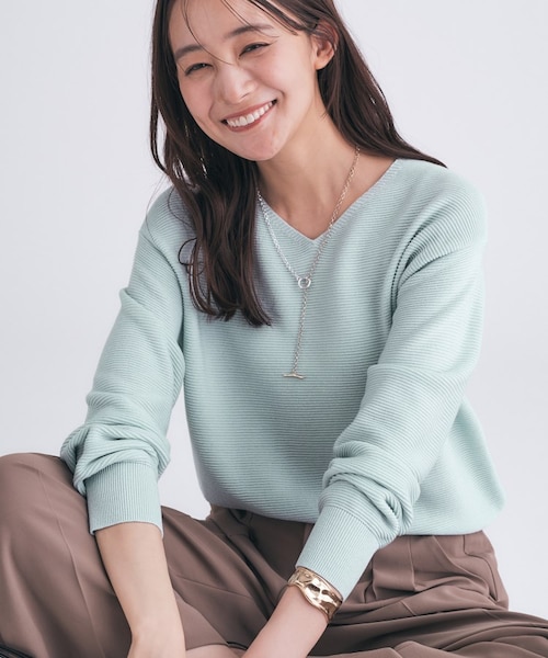 Alexander wangリブニットセーター vネックウールロゴ刻印ネックレス Alexander wangリブニットセーター vネックウールロゴ刻印ネックレス