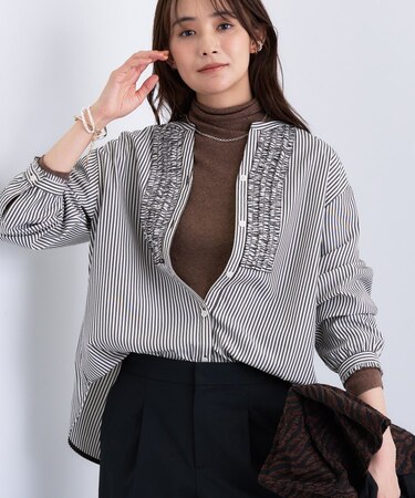 【洗える】胸元タックフリル長袖ブラウス