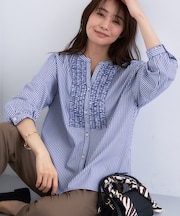 【洗える】胸元タックフリル長袖ブラウス