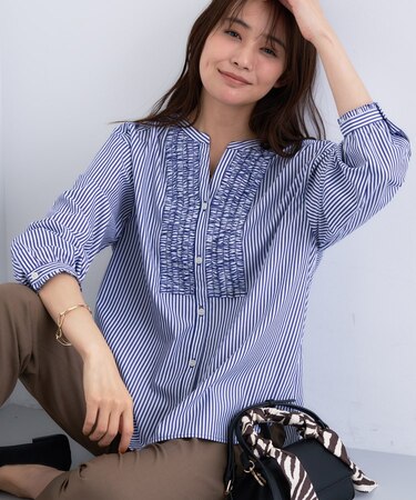 【洗える】胸元タックフリル長袖ブラウス