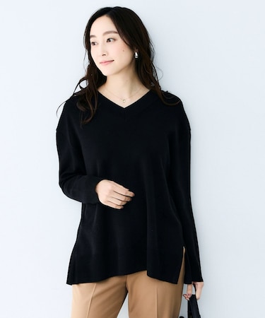 サイドスリットVネックニット