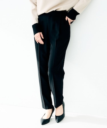 ドライタッチテーパードパンツ