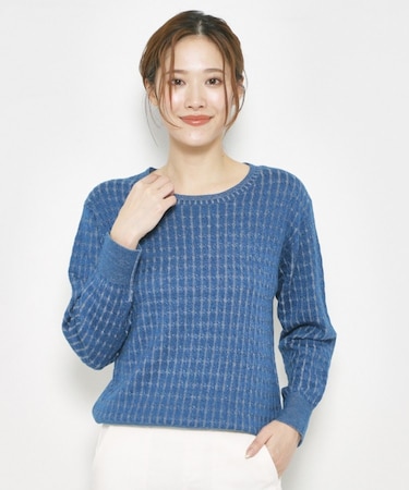 ケーブル柄ニット