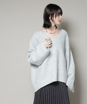 Vネックワイドシルエット圧縮ニット