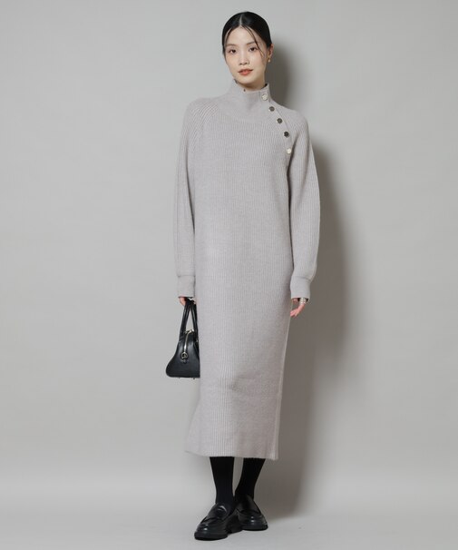 釦ディティールニットワンピース