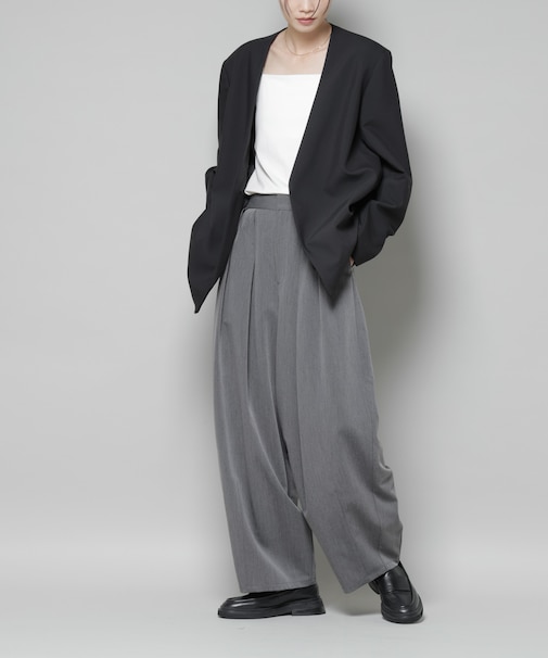 インタックコクーンパンツ