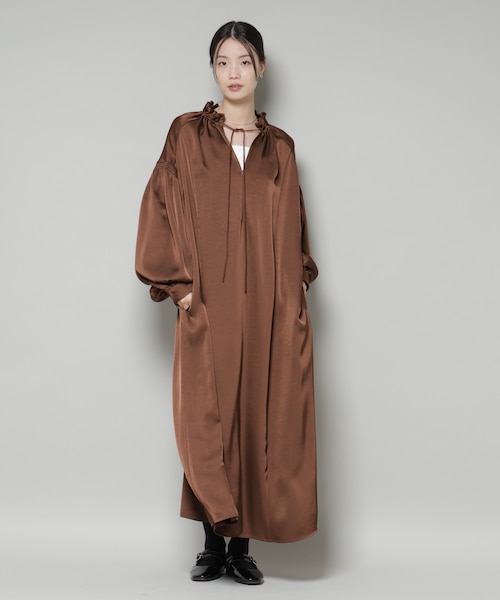 シャーリングワンピース 240209.jpg